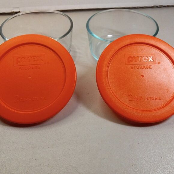 Pyrex Storage 2 cup bowl and Cover - Picture 2 of 5